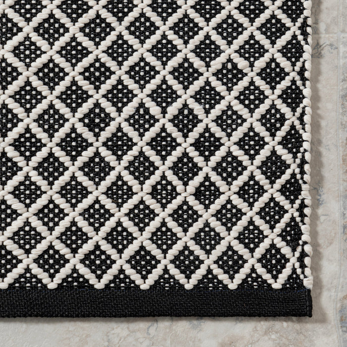 Handwoven Indoor Outdoor Black Rug 60x90 cm