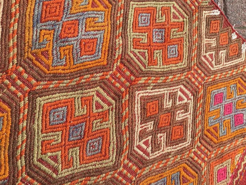 Käsinkudottu oranssi Tribal Kilim -matto 89cm x 58cm Vintage