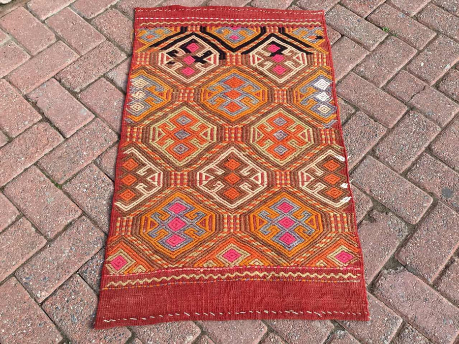 Käsinkudottu oranssi Tribal Kilim -matto 89cm x 58cm Vintage