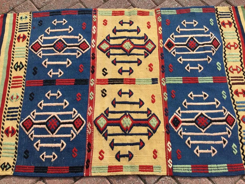 Handwoven Vintage Kilim Rug 130cm x 84cm Unique Design