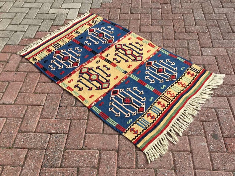 Handwoven Vintage Kilim Rug 130cm x 84cm Unique Design