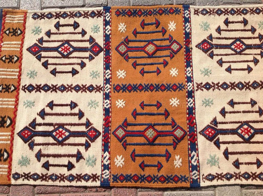 Handwoven Vintage Kilim Rug 147cm x 79cm from Turkey