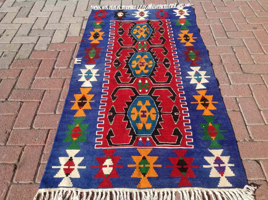 Handwoven Vintage Kilim Rug 165cm x 89cm Unique Design