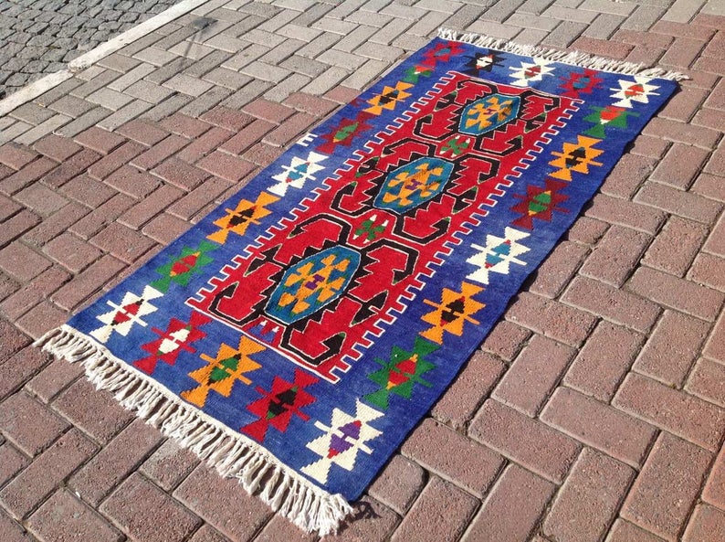 Handwoven Vintage Kilim Rug 165cm x 89cm Unique Design