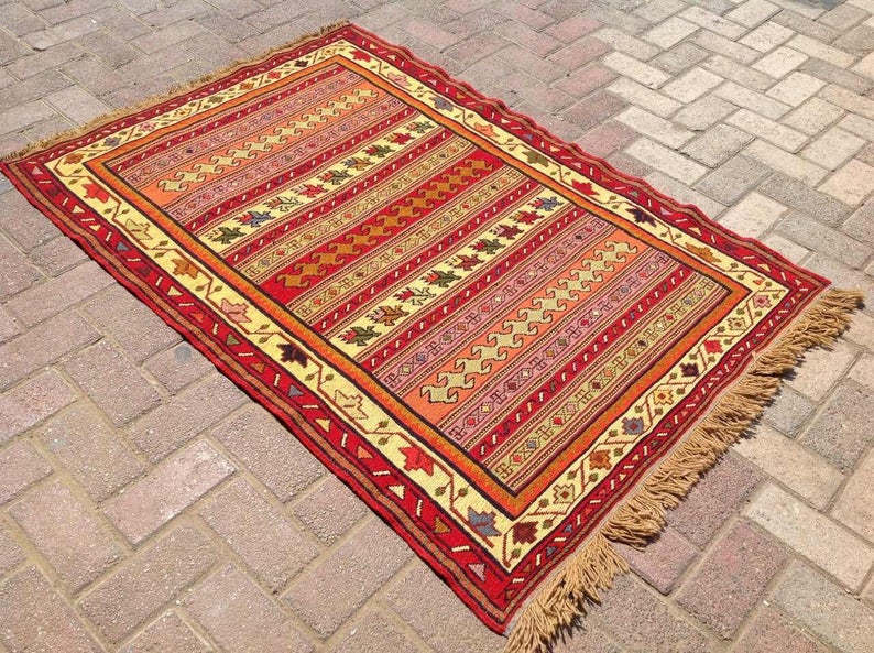 Handwoven Vintage Wool Kilim Rug 147cm x 104cm