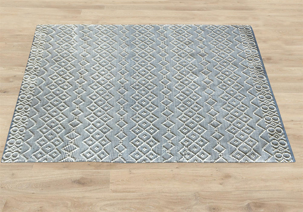 Handwoven Wool Area Rug in Neutral Shades