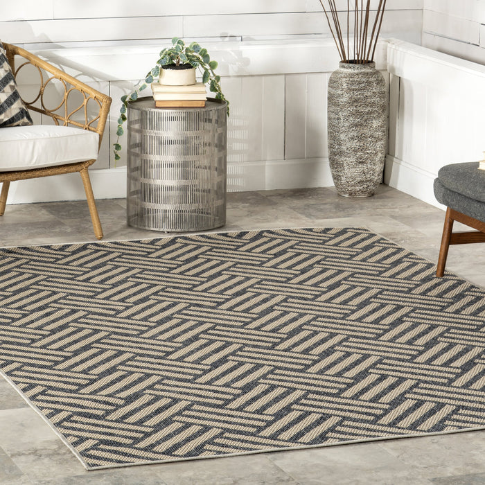 Herringbone Rug for Indoor and Outdoor Use in Grey