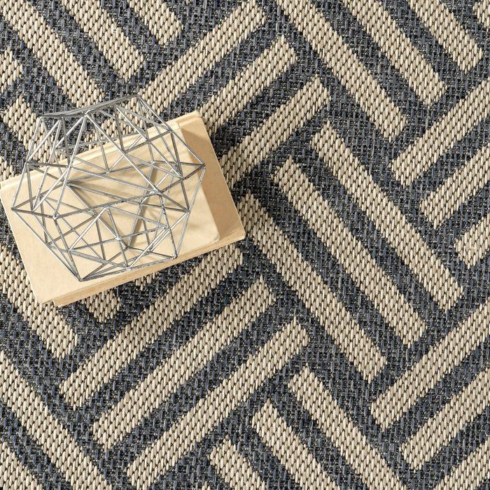 Herringbone Rug for Indoor and Outdoor Use in Grey
