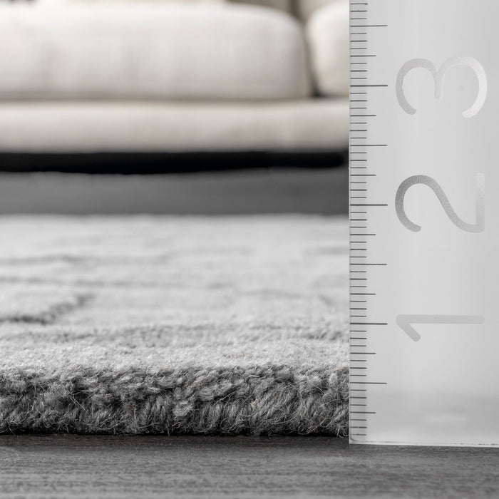 Hexagon Pattern Wool Area Rug in Grey