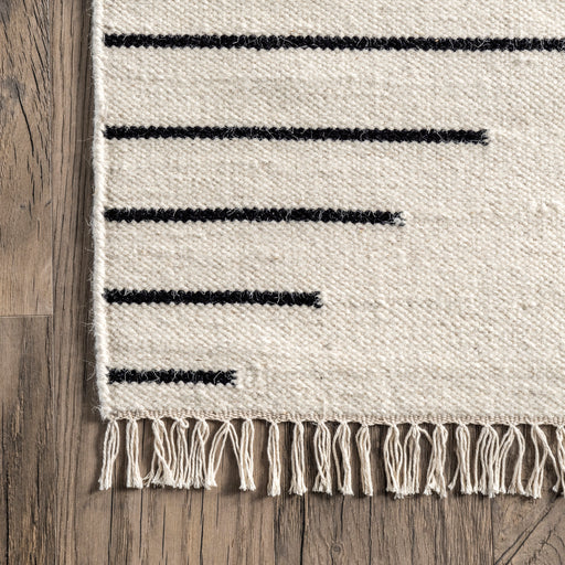 Indie Ivory Tasseled Area Rug 152x91 cm