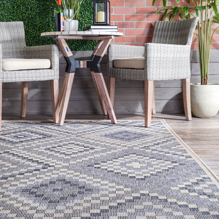 Indoor Outdoor Grey Aztec Trellis Area Rug 50x80 cm