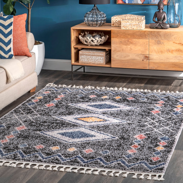 Intricate Black Area Rug for Creative Spaces