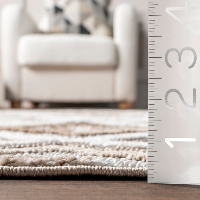 Iridescent Ivory Area Rug 152cm X 244cm