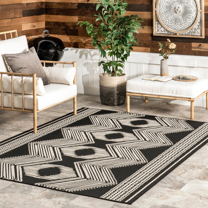 Iris Black Flatweave Rug For Indoor Outdoor Use 150x240 cm