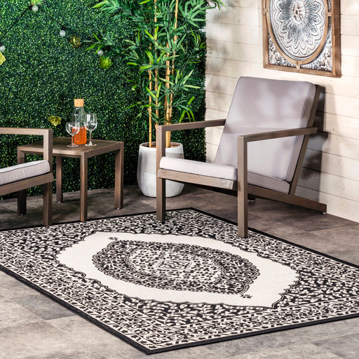 Iris Medallion Area Rug for Indoor and Outdoor Use