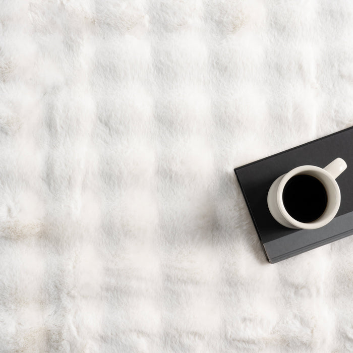 Ivana Checkered Plush Washable Area Rug 120x180 cm Off White