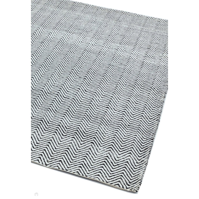 Ives Modern Geometric Chevron Zigzag Hand-Woven Jute&Cotton Durable Textured Soft-Touch Flatweave Black/White Rug