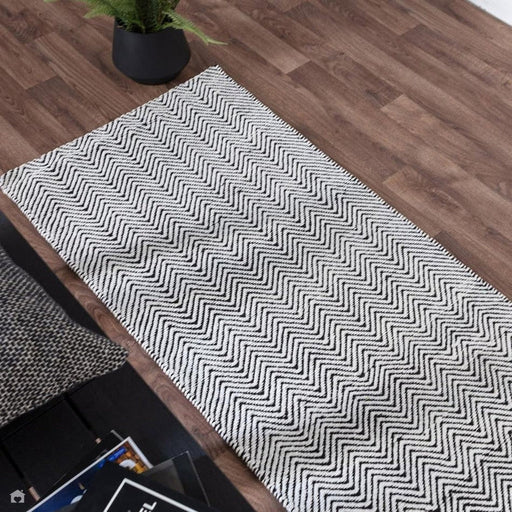 Ives Modern Geometric Chevron Zigzag Hand-Woven Jute&Cotton Durable Textured Soft-Touch Flatweave Black/White Runner