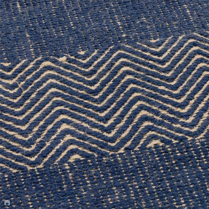 Ives Runner geometrico moderno a zigzag in iuta e cotone intrecciato a mano, resistente, strutturato, morbido al tatto, a trama piatta, blu navy