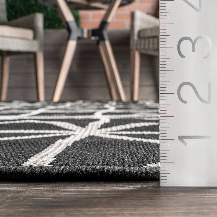 Ivied Trellis Flatweave Rug for Indoor and Outdoor Use