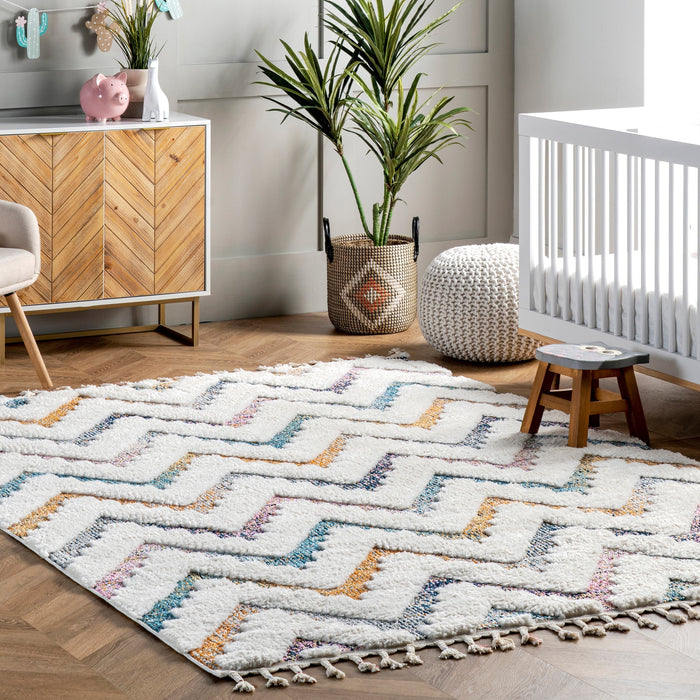 Ivory Chevron Shag Area Rug with Tassels