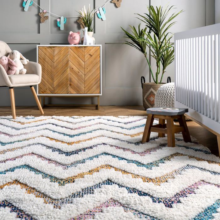 Ivory Chevron Shag Area Rug with Tassels