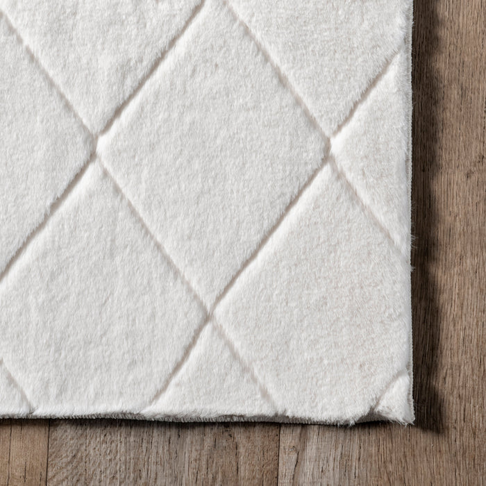 Jaylene Plush Cloud Washable Area Rug 152 Cm White