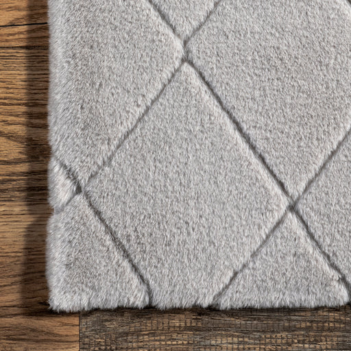 Jaylene Trellis Washable Plush Cloud Rug 120x180 cm Silver