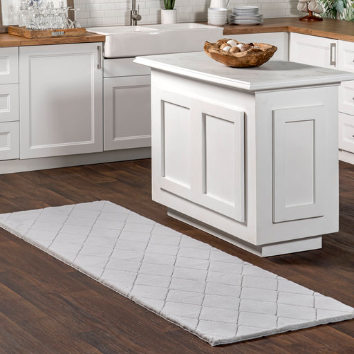 Jaylene Trellis Washable Plush Cloud Rug 120x180 cm Silver