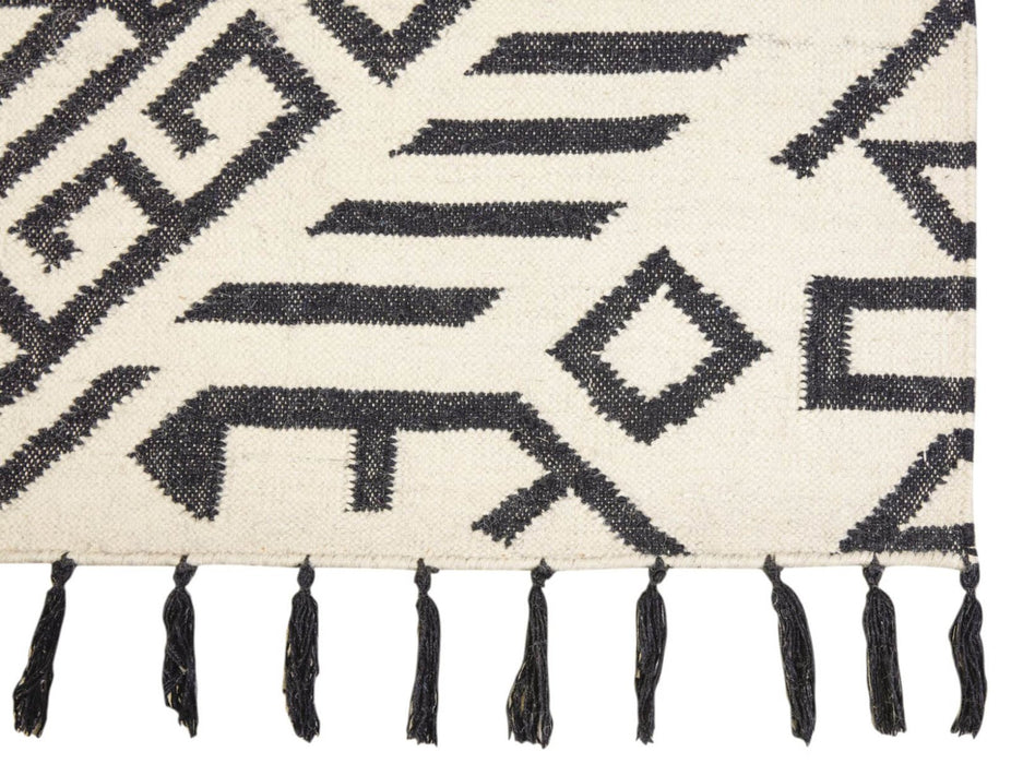 Jazmin JZM06 Black White Rug