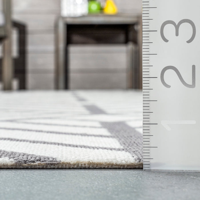 Juniper Diamond Grey Indoor Outdoor Rug 120x180 cm