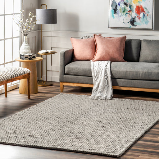 Knit Wool Area Rug in Light Grey for Cozy Interiors