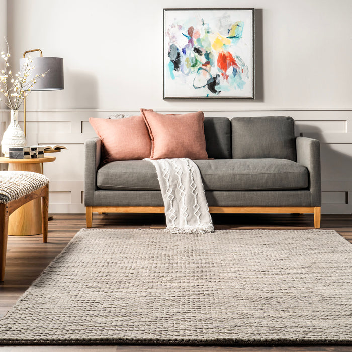 Knit Wool Area Rug in Light Grey for Cozy Interiors