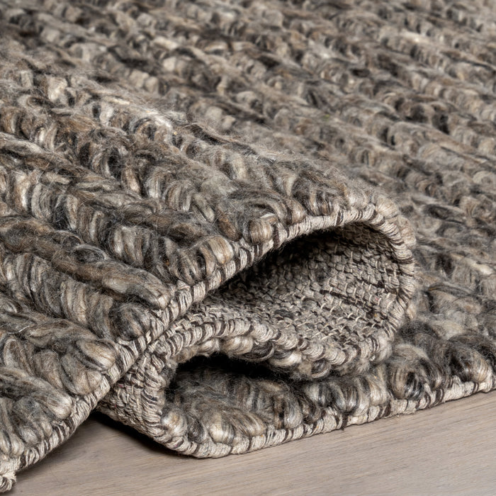 Knitted Wool Area Rug in Grey - Soft Comfort Underfoot