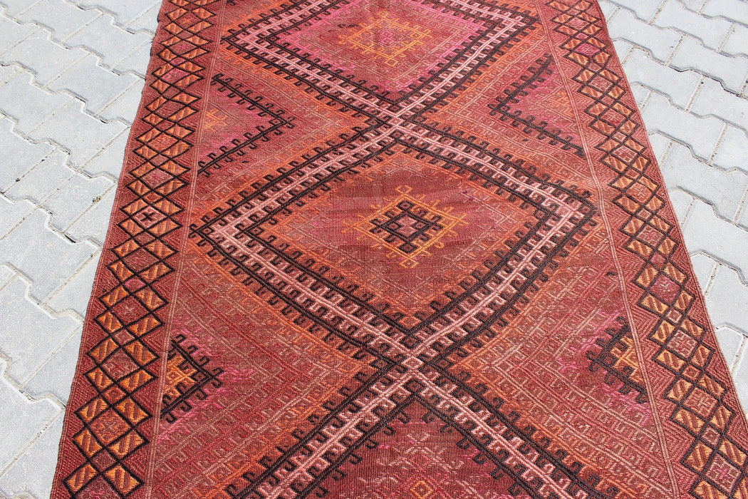 Tappeto Kilim curdo ricamato 124 cm x 368 cm Design vintage