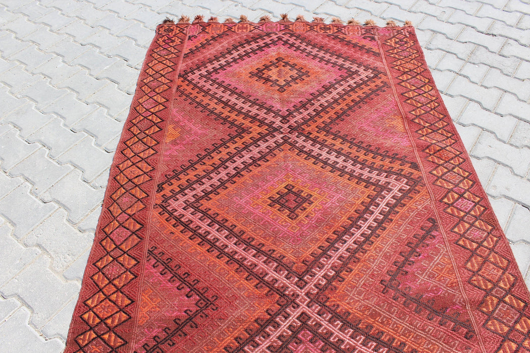 Tappeto Kilim curdo ricamato 124 cm x 368 cm Design vintage