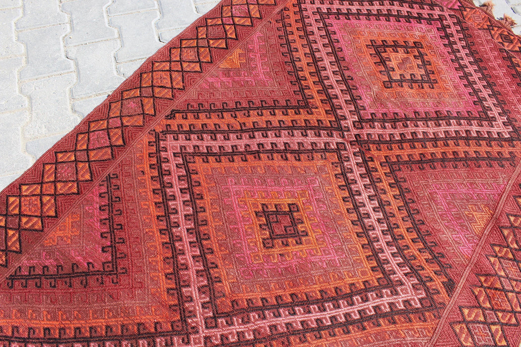 Tappeto Kilim curdo ricamato 124 cm x 368 cm Design vintage