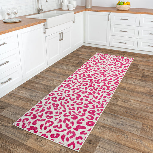 Leopard Print Area Rug in Pink 120x180 cm