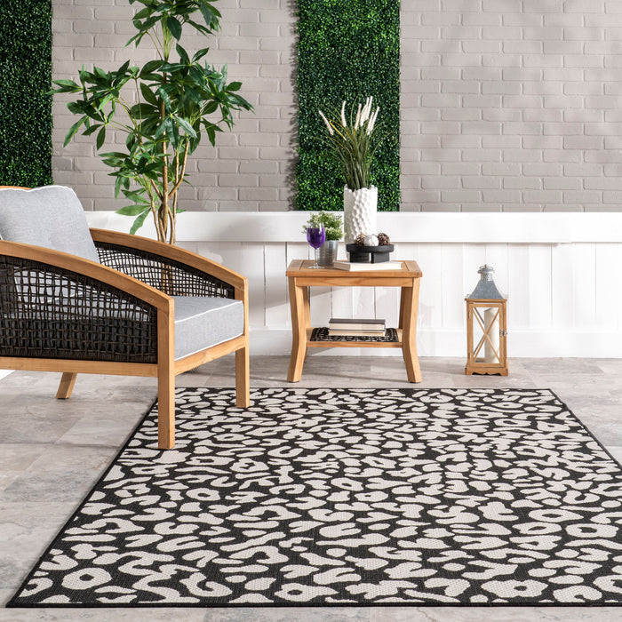 Leopard Print Indoor Outdoor Area Rug 150cm Black