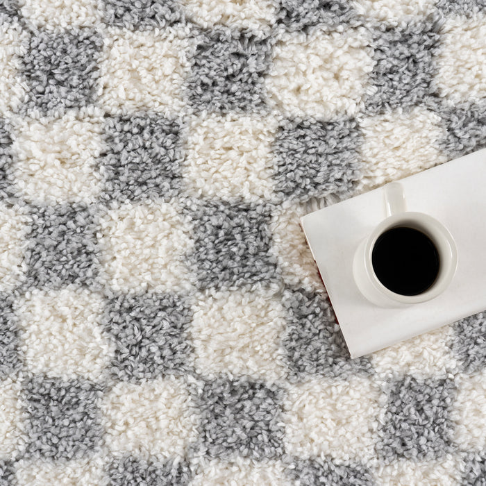 Light Grey Checkered Shag Rug 120x180 cm
