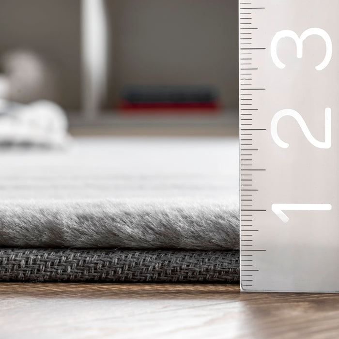 Light Grey Faux Rabbit Shag Area Rug 120 cm x 180 cm