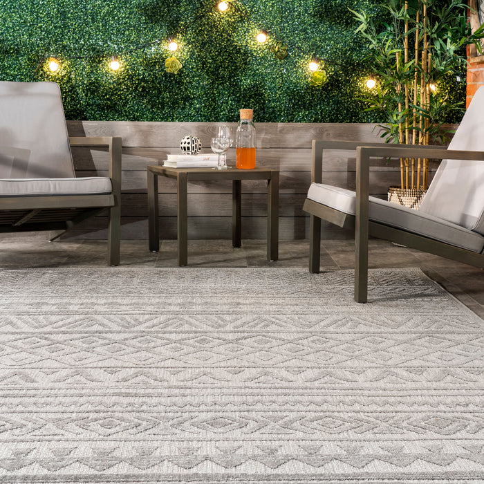 Light Grey Indoor Outdoor Area Rug 150x240 cm