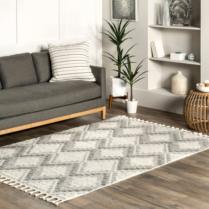 Light Grey Zig Zag Tasseled Area Rug 160x230 cm