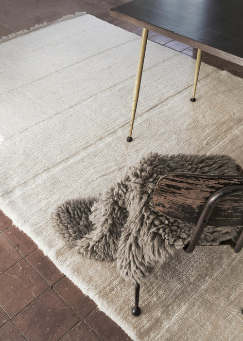 Lorena Canals Sheep of the World Woolable Steppe - Sheep White Rug