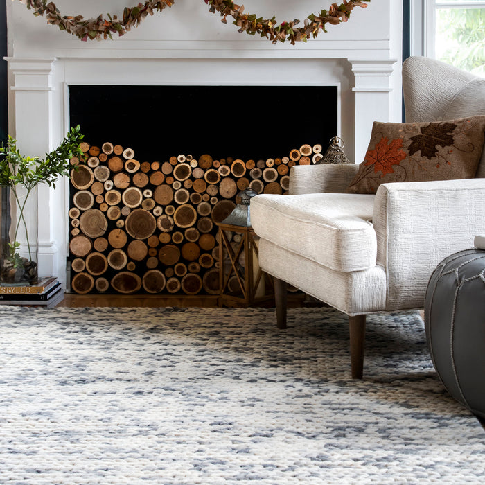 Luxurious Knit Wool Area Rug in Silver Color