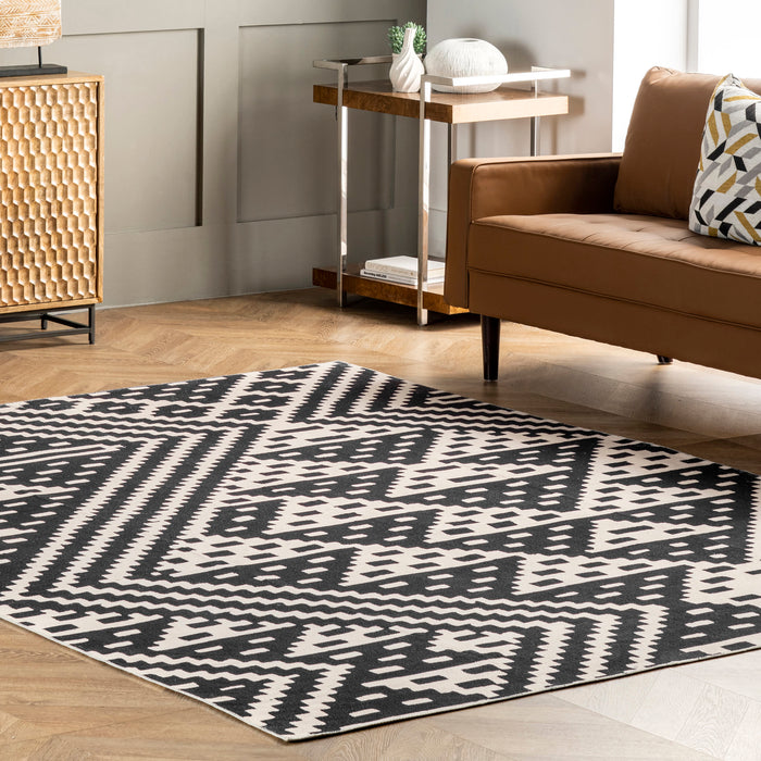 Machine Washable Black Trellis Area Rug 160 x 230 cm