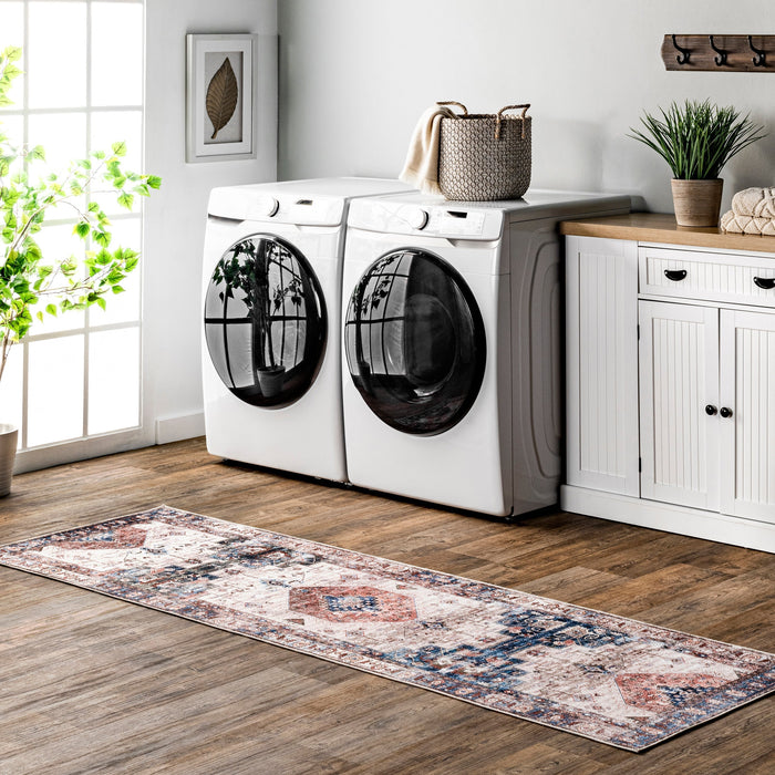 Machine Washable Runic Medallion Rug in Brick Color