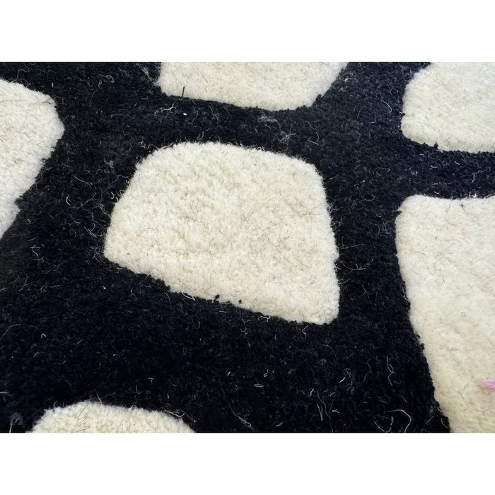 Matrix MAX35 Wire Modern Geometric Hand-Woven High-Density Soft Textured Wool&Viscose Mix White/Black Rug