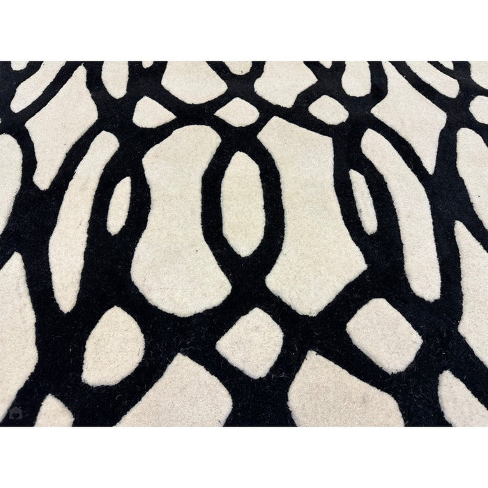 Matrix MAX35 Wire Modern Geometric Hand-Woven High-Density Soft Textured Wool&Viscose Mix White/Black Rug