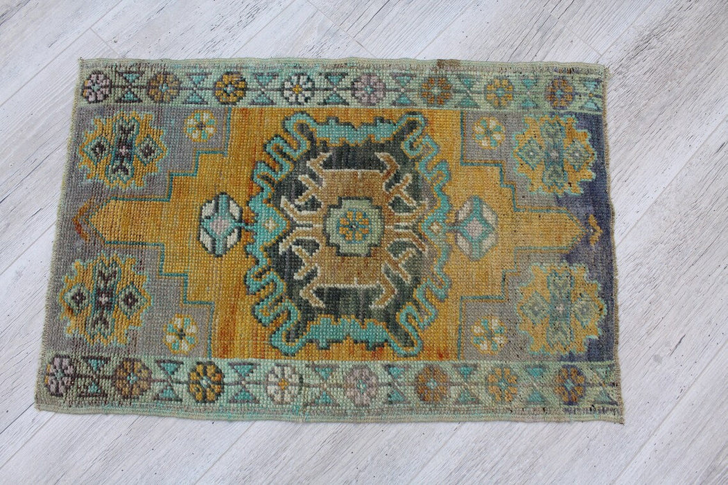 Mina Vintage Hand-Knotted Wool Rug 49cm x 75cm